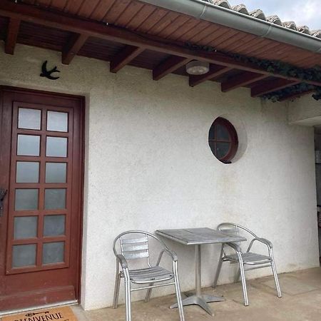May'S Cottage Availles-Limouzine Bagian luar foto