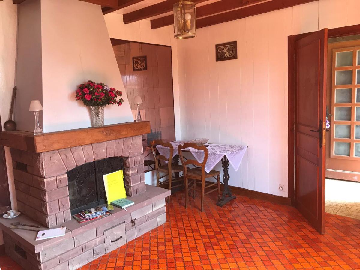 May'S Cottage Availles-Limouzine Bagian luar foto