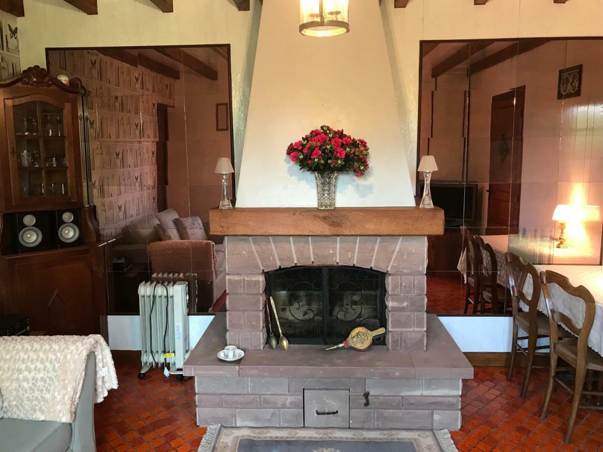 May'S Cottage Availles-Limouzine Bagian luar foto
