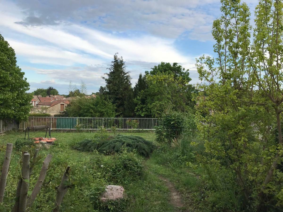 May'S Cottage Availles-Limouzine Bagian luar foto