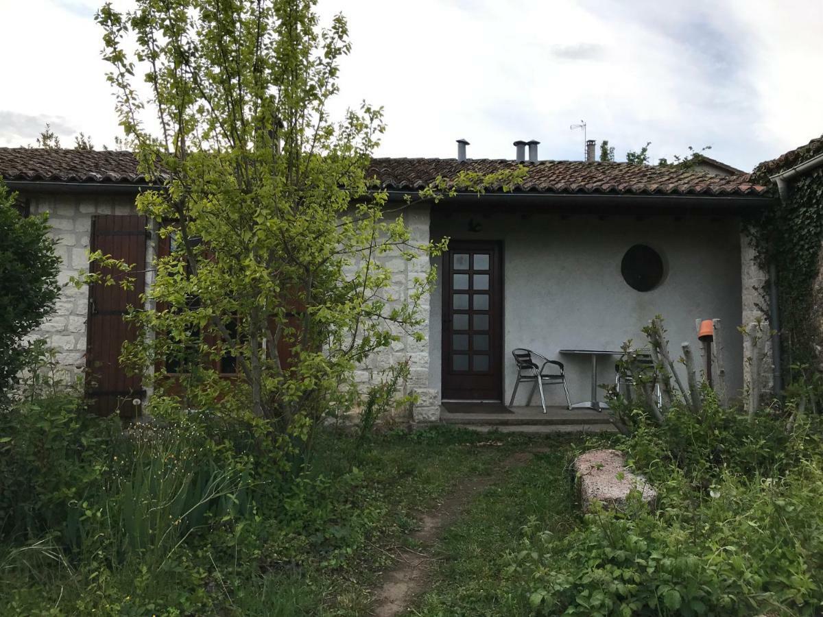 May'S Cottage Availles-Limouzine Bagian luar foto